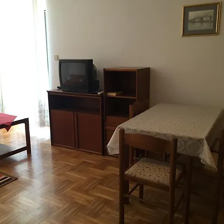 Apartments Antonia Malinska Exterior foto