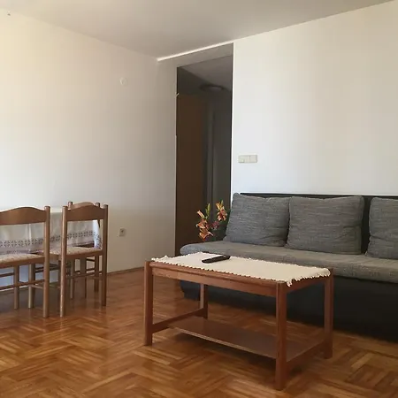 Apartments Antonia Malinska Exterior foto